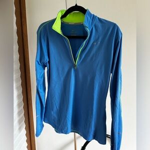 Nike Element Long Sleeve Quarter Zip